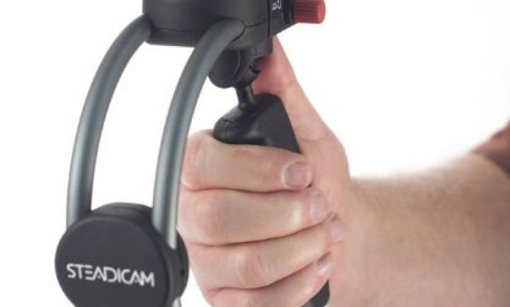 Steadicam SMOOTHEE-APPLIP5 Smoothee Camera Mount for iPhone 5 Steadicam SMOOTHEE-APPLIP5 Smoothee Camera Mount for iPhone 5