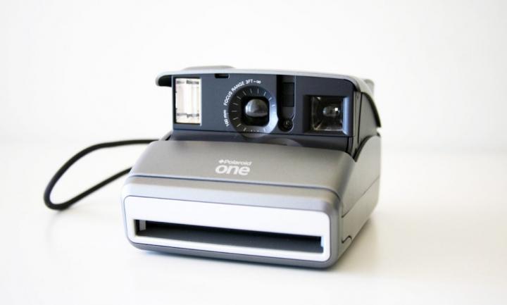 Polaroid One 600 Instant Camera