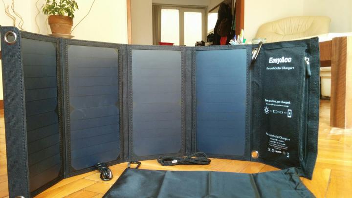 EasyAcc 28 Watt USB Solar Charger
