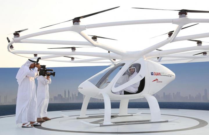 3 emirates dubai drones